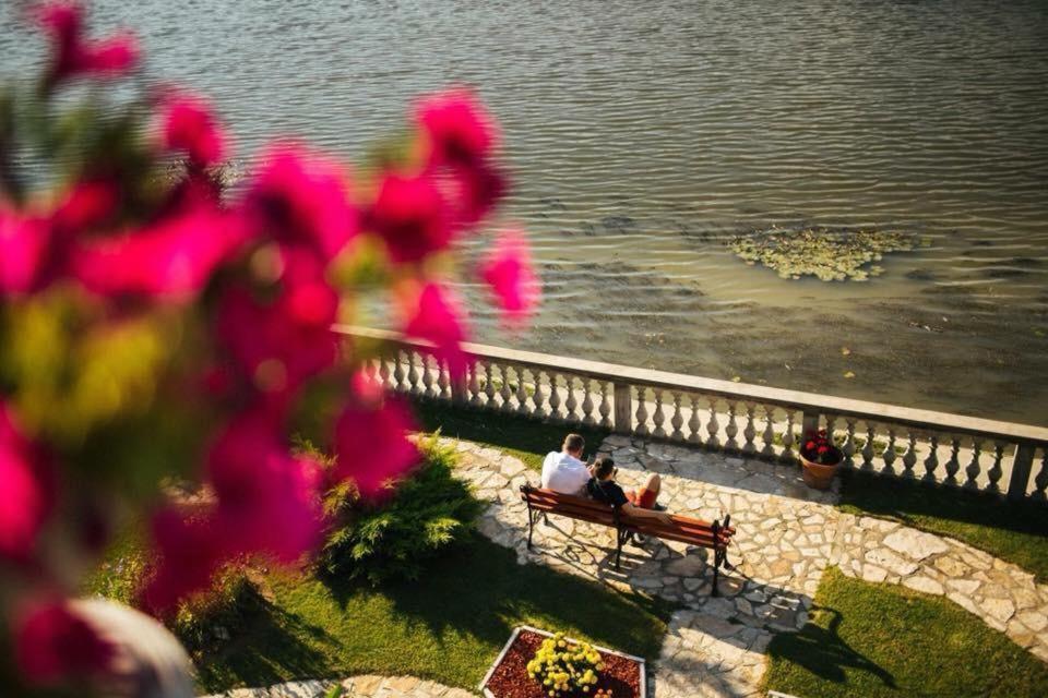 Vila Jugovo S สเมเดเรโว ภายนอก รูปภาพ