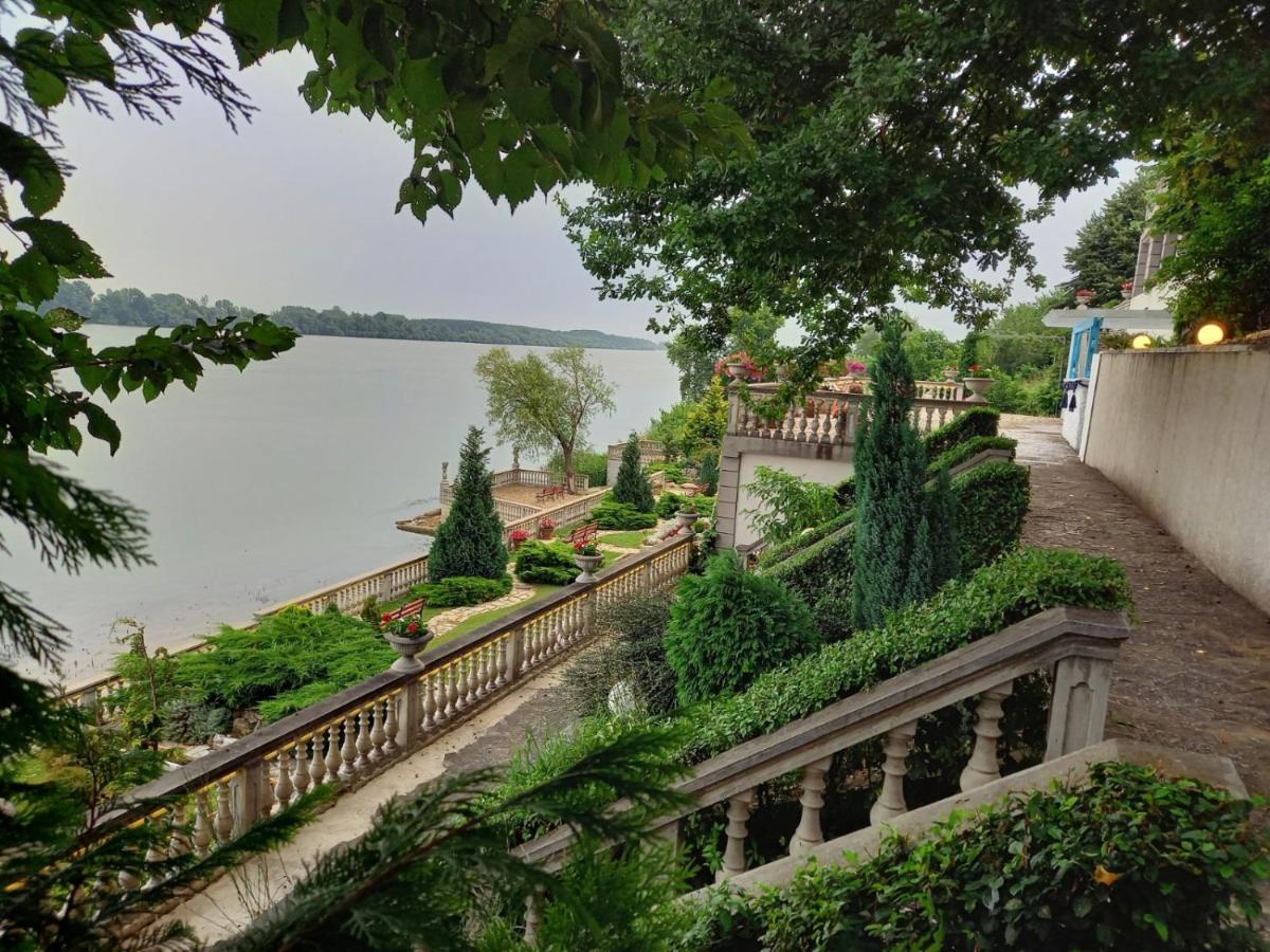 Vila Jugovo S สเมเดเรโว ภายนอก รูปภาพ