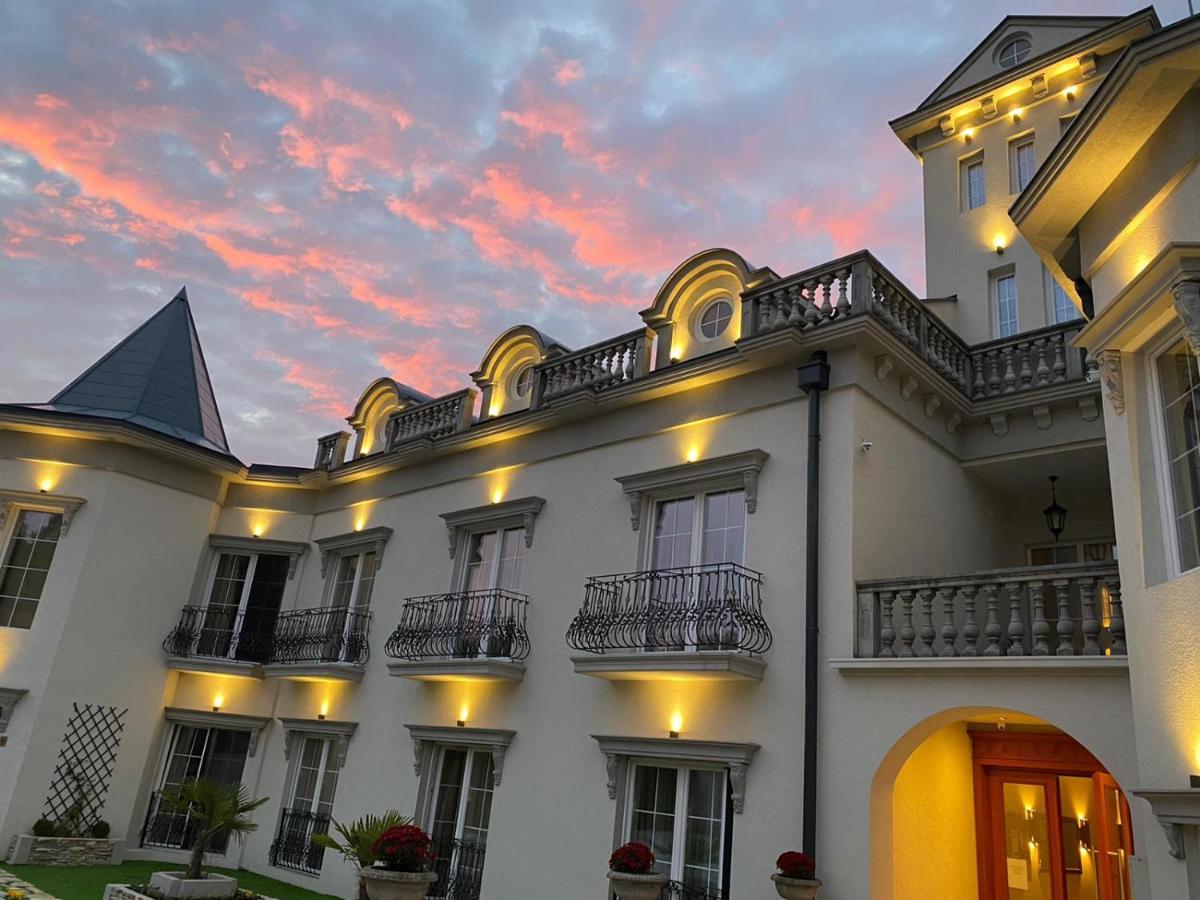 Vila Jugovo S สเมเดเรโว ภายนอก รูปภาพ